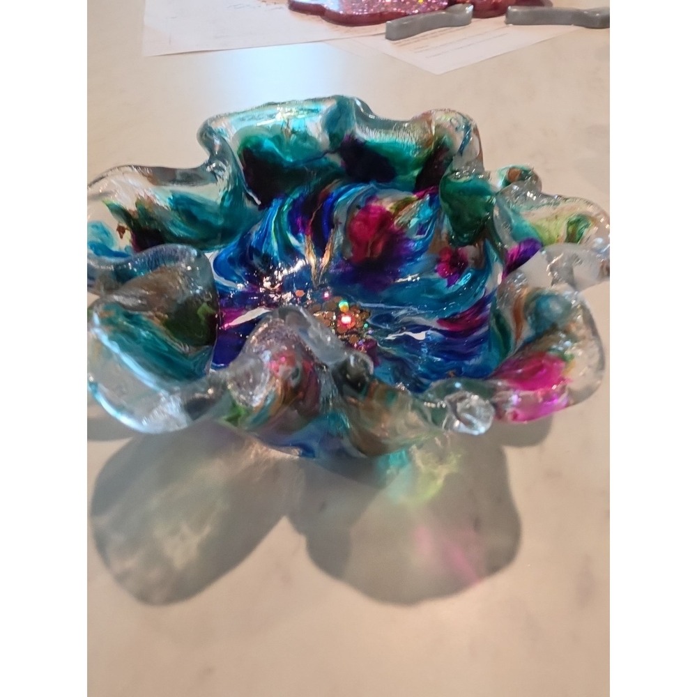 Handmade Resin Wavy Edge Bowl Decoration Gift - Picture 3 of 4